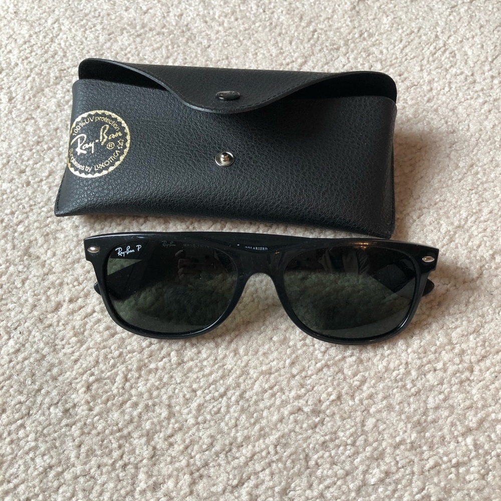 Polarized Black Wayfarer Ray-Bans
